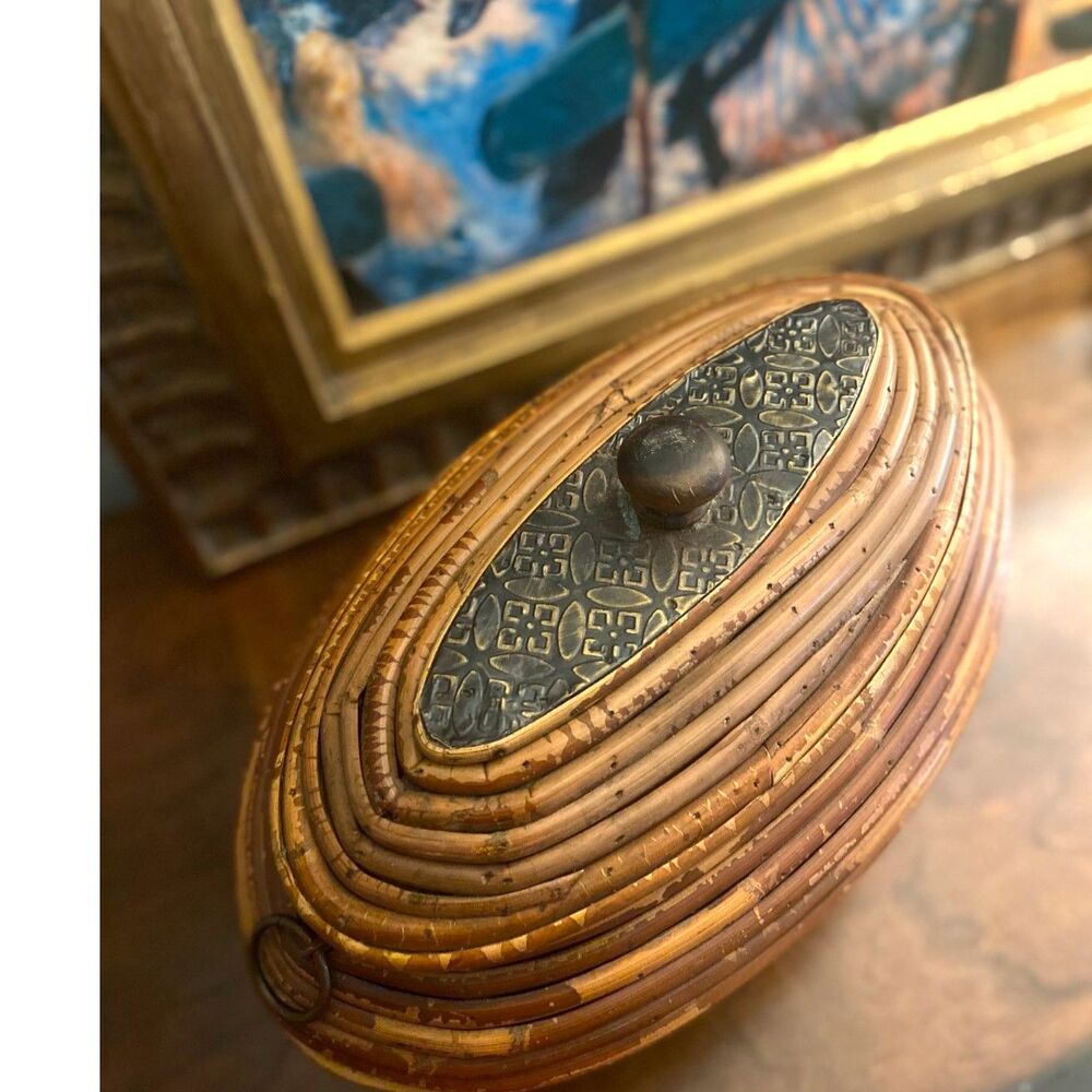 Vintage Rattan Pencil Reed Basket Wood Interior Oval Lid - Picture 6 of 12